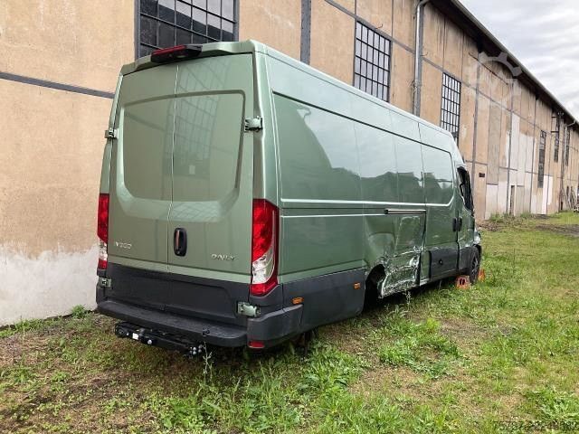 High top van IVECO 35S18 Kastenwagen Maxi hoch&lang, Unfall