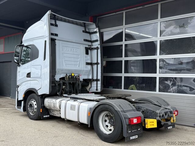 Standard SZM IVECO S-WAY AS440S48 E6d ACC Intader NAVI 2xTank Leder