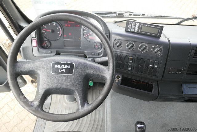 Refrigerated truck MAN 12.210 TGL, Thermo King, Trennwand, LBW, Klima