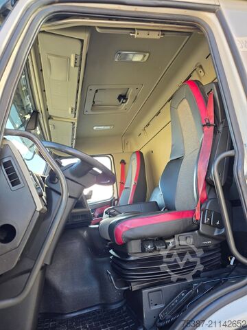 Truck chassis Volvo FM460