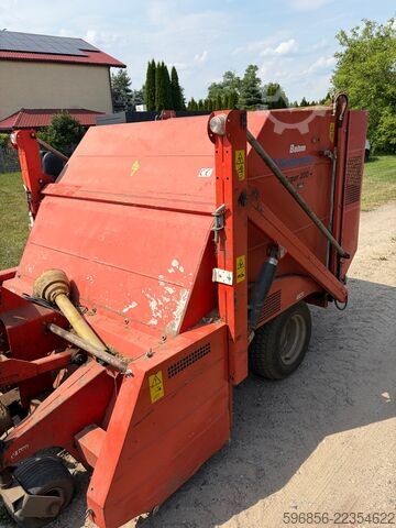 Bohm Wiedenmann Super 300 1.5 m – sweeper-collector for grass and leaves Bohm Wiedenmann Super 300 1.5 m – zamiatarko-zbierarka do trawy i liści Bohm Wiedenmann Super 300 1.5 m – zamiatarko-zbierarka do trawy i liści