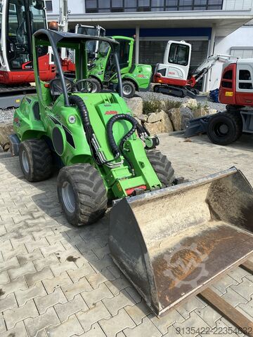 Compact loader Avant Tecno 755
