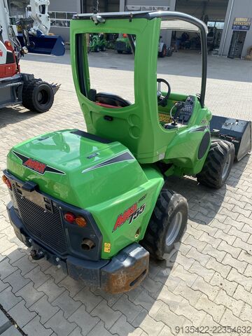 Compact loader Avant Tecno 755