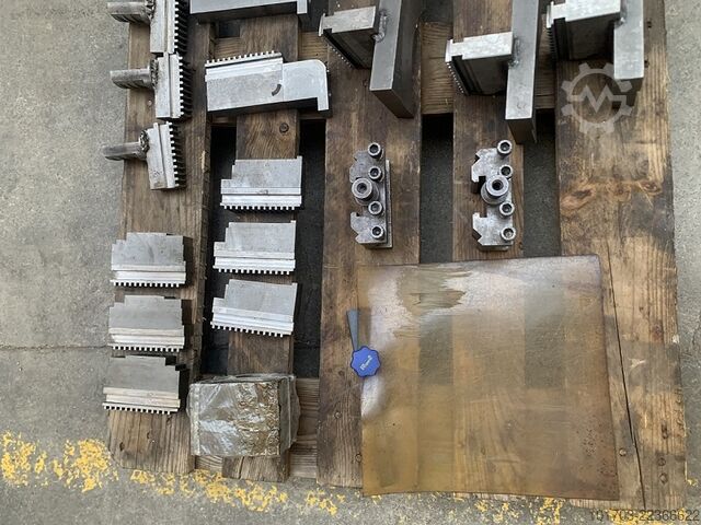 Paralleler Turm Colchester Mastiff 1400