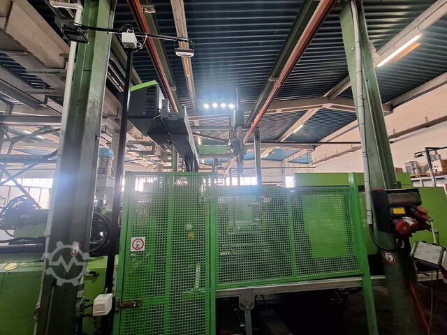 Injection molding machine ENGEL Victory 2460/400