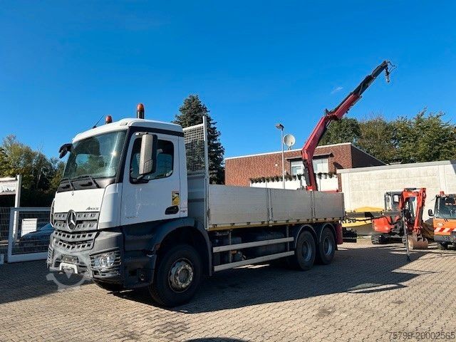 Flatbed truck MERCEDES-BENZ Chassi 13 Ton . Long Chassi Fassi Kran
