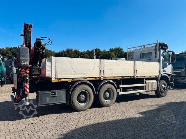 Flatbed truck MERCEDES-BENZ Chassi 13 Ton . Long Chassi Fassi Kran