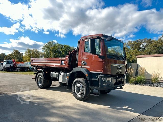 Three-sided tipper truck MAN TGM 18.320 4x4 3-Seitenkipper AHK