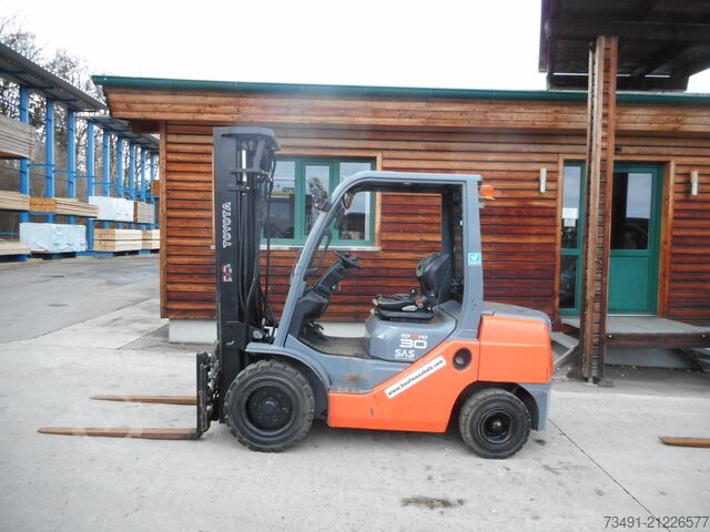 Gabelstapler Toyota 02-8FDF30 Triplex SS ZV
