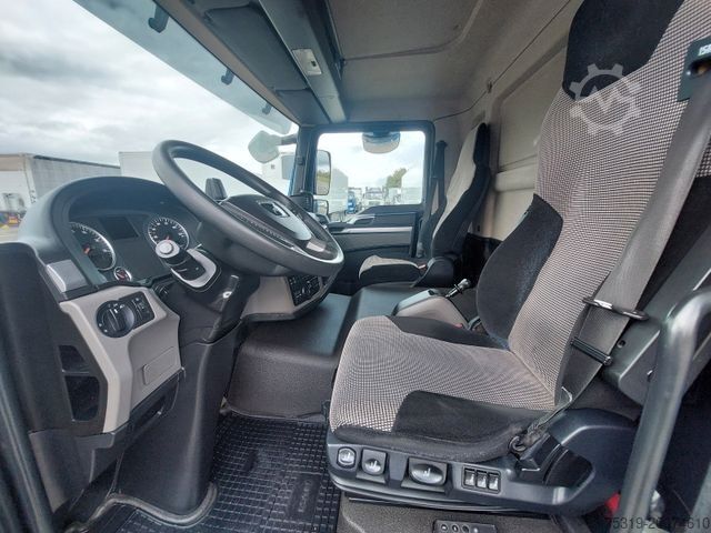 Flatbed truck with tarp MAN TGL 12.250 BL 4x2