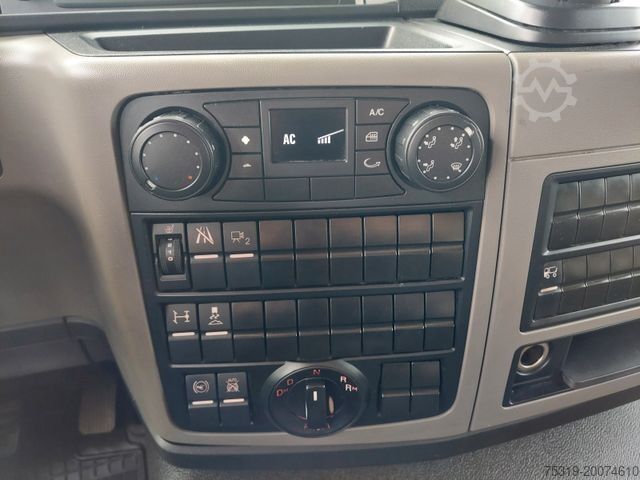 Flatbed truck with tarp MAN TGL 12.250 BL 4x2