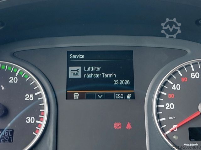 Flatbed truck with tarp MAN TGL 12.250 BL 4x2