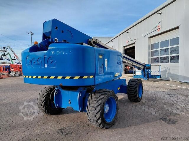 Teleskopbühne Genie S-85