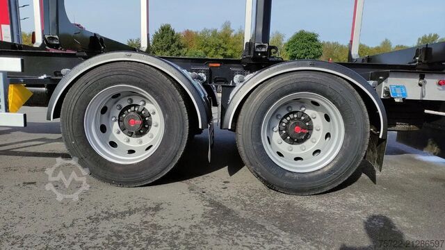 Timber transporter PAVIC ZHTA 18 56Z 22,5" 2-Achs Tandem Schemel SOFORT!