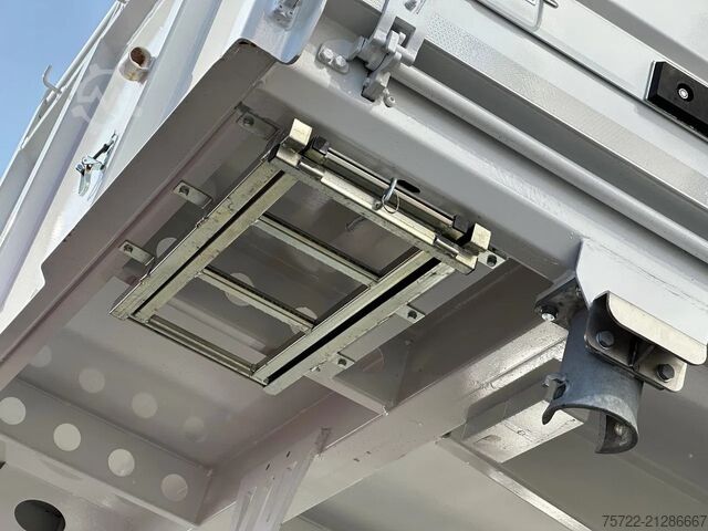 3-Seiten-Kipper Mercedes-Benz Arocs 3348 AK 6x6 Krankipper mit Fassi F195A2.24