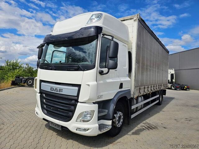 Flatbed truck with tarp DAF DAF CF 310 Space Cab, Gardine, Ladebordwand 1,5