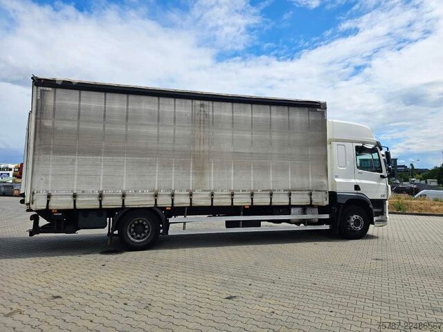 Flatbed truck with tarp DAF DAF CF 310 Space Cab, Gardine, Ladebordwand 1,5