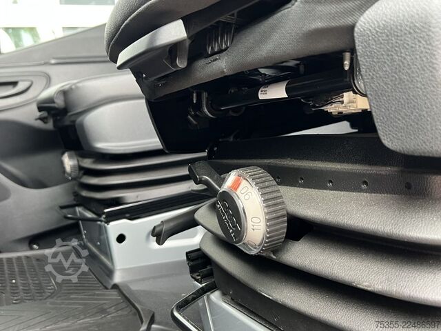 Kastenwagen hoch MERCEDES-BENZ Sprinter 319 CDI DISTRONIC NAVI 10MBUX 360° CAM