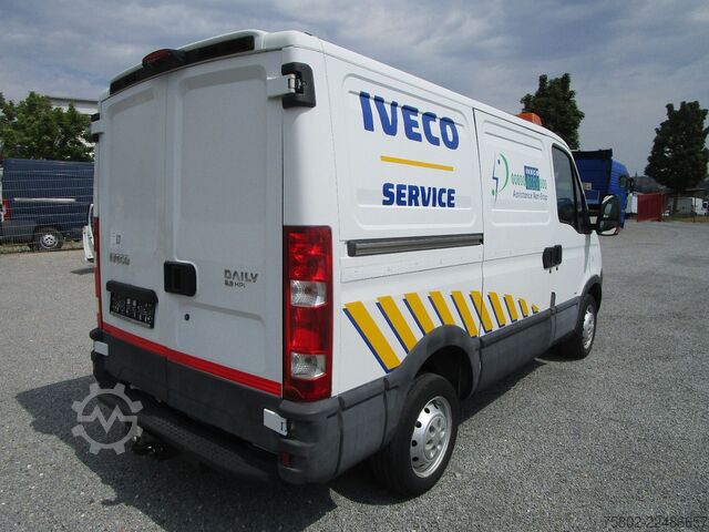 Panel van IVECO Daily 29L12V HPI 2.3 16V *3-Sitzer+AHK+Regale*