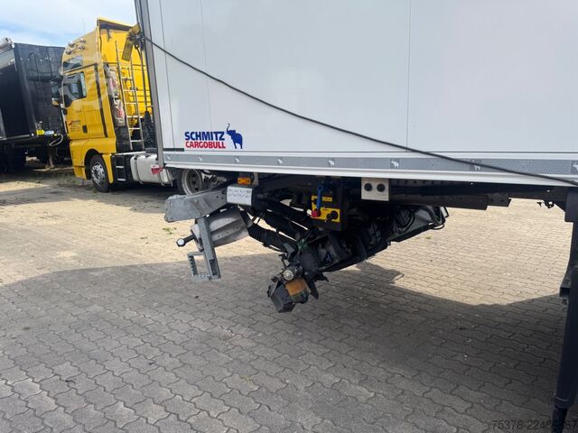 Reefer semitrailer SCHMITZ CARGOBULL SKO 20 City damaged