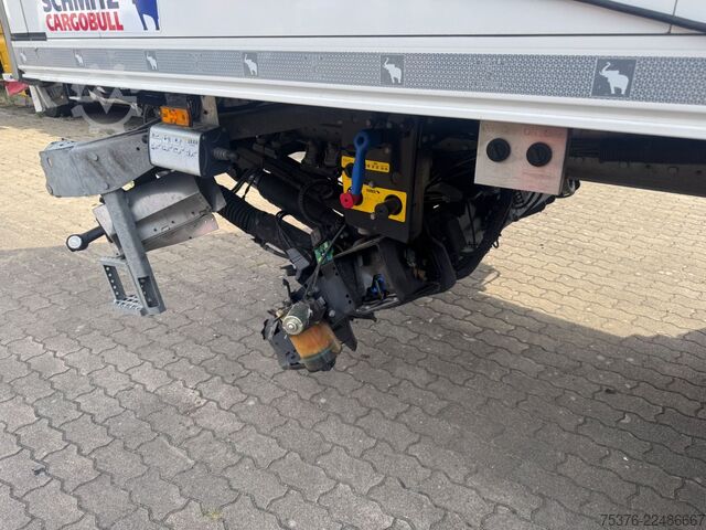 Reefer semitrailer SCHMITZ CARGOBULL SKO 20 City damaged