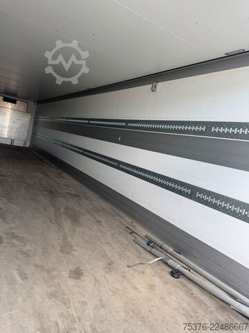 Reefer semitrailer SCHMITZ CARGOBULL SKO 20 City damaged