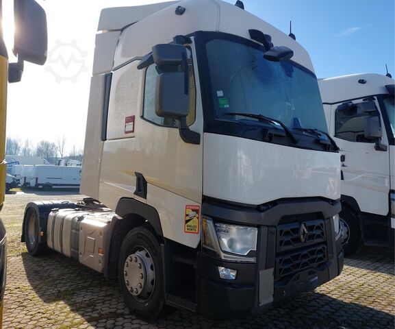 Standard tractor Renault T 480