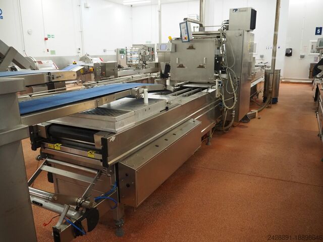 Thermoformer mit Etikettierer Multivac R 530