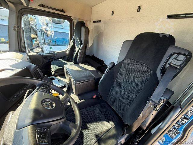 Beverage truck MERCEDES-BENZ ACTROS 2535 L Getränkekoffer 7,55 m LBW 2 T*LENK