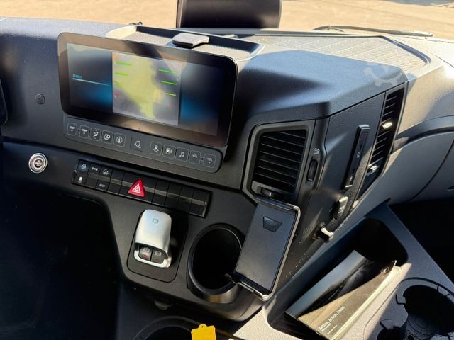 Beverage truck MERCEDES-BENZ ACTROS 2535 L Getränkekoffer 7,55 m LBW 2 T*LENK