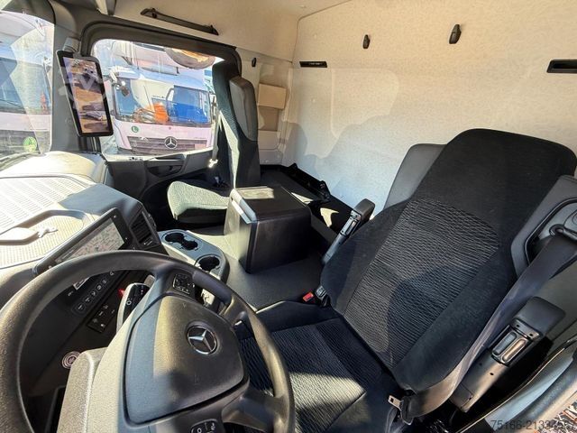 Flatbed truck MERCEDES-BENZ ACTROS 1832 L Pritsche/Plane 7,20 m LBW 1,5 T