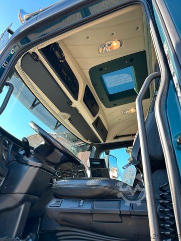 Truck mounted crane MERCEDES-BENZ 3253 + HIAB 302 Kran 8x2-4 HAD ALLRAD