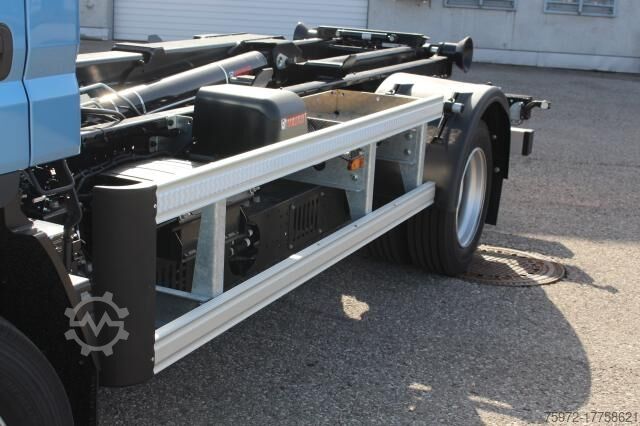 Roll-off tipper truck Mitsubishi 9C18E Abrollkipper mit Haken