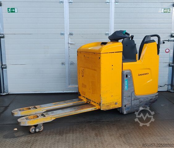 Elektrische Niederhubwagen Jungheinrich ERE 225 batt2025/ 2t