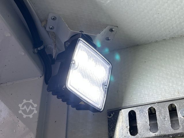 Box van VOLKSWAGEN CRAFTER 2.0TDI XXXL KOFFER RAMPE KAMERA 177 PS