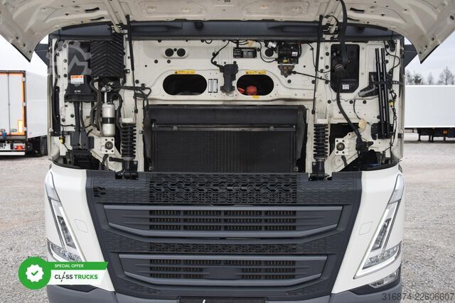 Standard tractor unit VOLVO FH 500 Globetrotter XL Varios