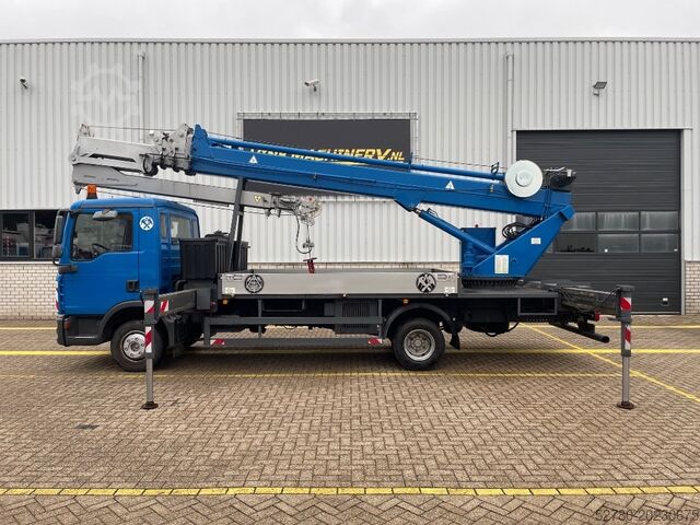 All-Terrain-Kran Böcker AK 32/1500