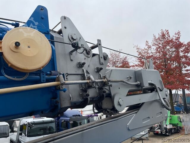 All terrain crane Böcker AK 32/1500