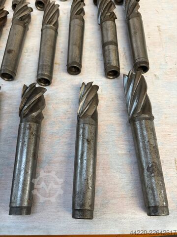 Roughing cutter - Finishing cutter  