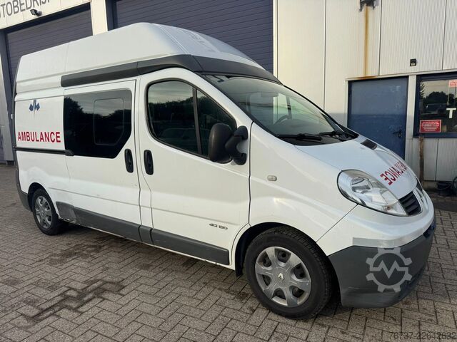 Rettungswagen Renault Trafic **BELGIAN ORIGINE-AIRCO**