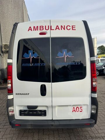 Rettungswagen Renault Trafic **BELGIAN ORIGINE-AIRCO**