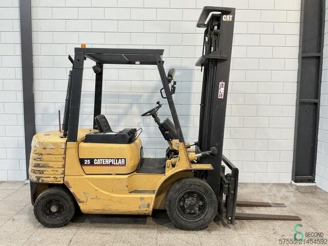 Forklift Caterpillar DP 25