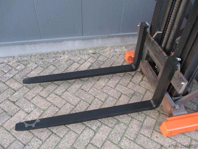 Hochhubwagen TOYOTA RWE120