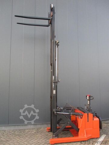 Hochhubwagen TOYOTA RWE120