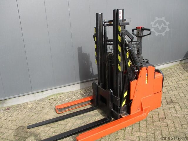 Hochhubwagen TOYOTA RWE120