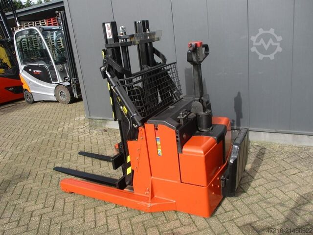 Hochhubwagen TOYOTA RWE120