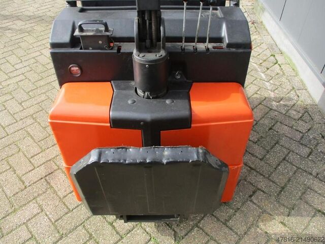 Hochhubwagen TOYOTA RWE120