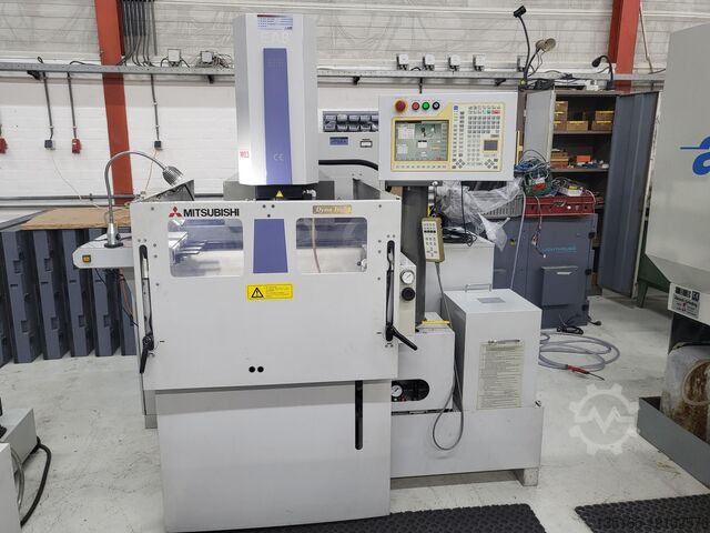 Die sinking edm Mitsubishi EA8