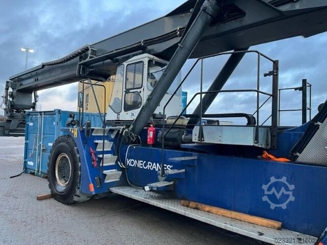 Reachstacker SMV 4531 TB5