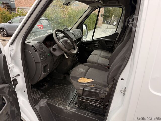 Long box truck Renault master 2.3dci 145pk L3H2 RWD